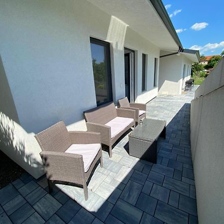 Kevin&Jessica Rooms Giarmata Exterior photo